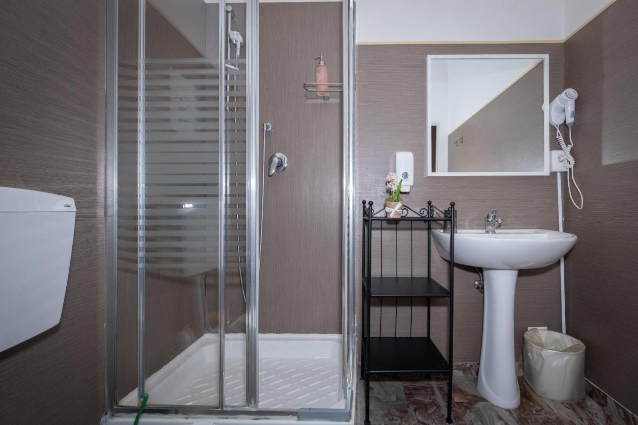 Cconforthotels R&B Semplici Emozioni บารี ภายนอก รูปภาพ